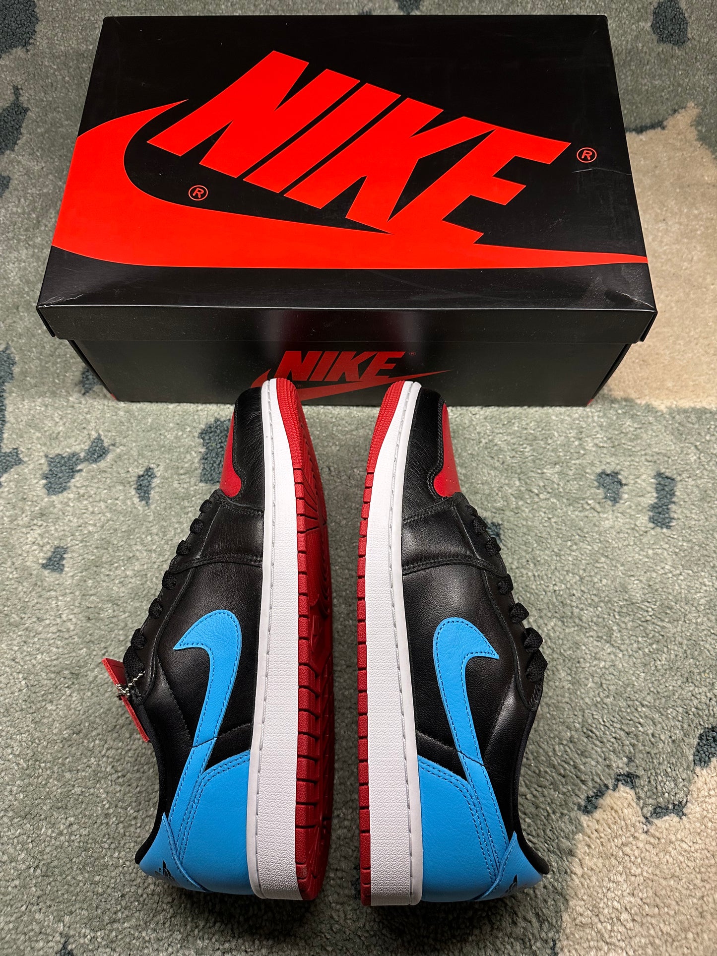 Jordan 1 Low OG (Taille 44)