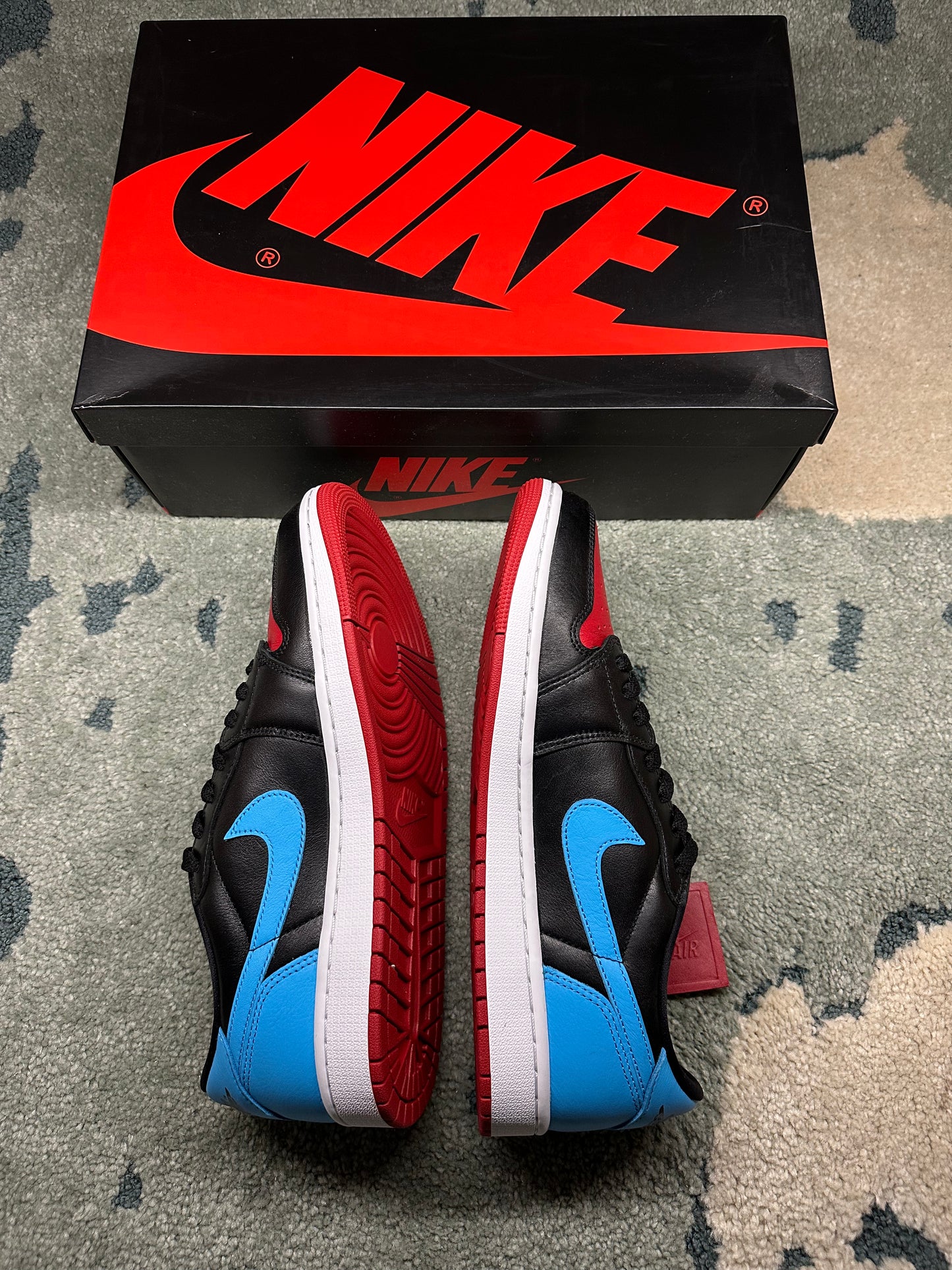 Jordan 1 Low OG (Taille 44)